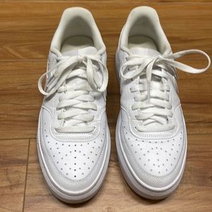 Nike Court Vision Alta, size 8